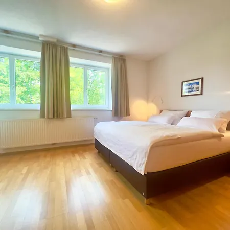 Berghof מלון 3*