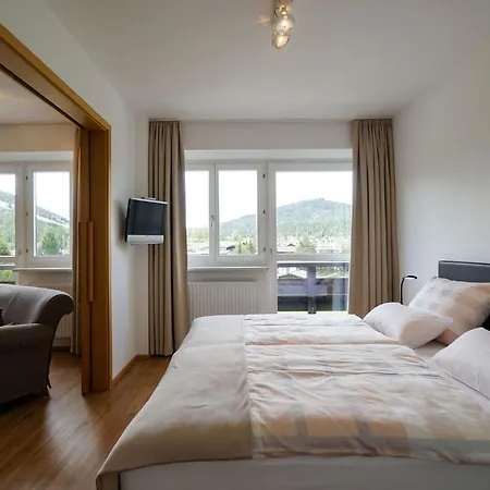 Hotel Berghof 3*
