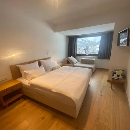 Hotel Berghof 3*